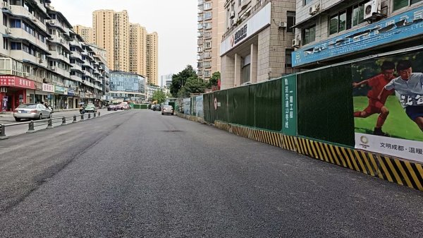 派生资本 成都轨道建设一年退围超80万平方米